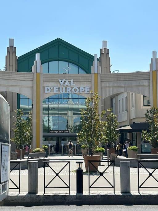 Disney Ratatouille Paris 5Mn Park & Val D'Europe Шеси Екстериор снимка